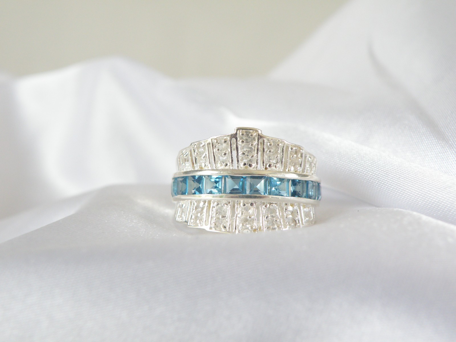 Vintage Sterling Silver 925 Channel Set Natural Heated Blue Topaz Ring Size 6