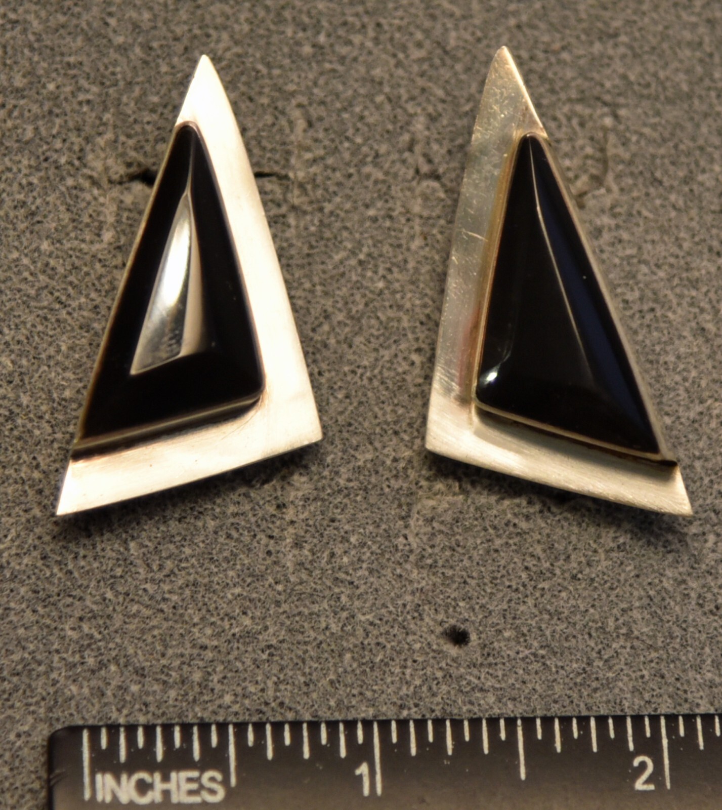 925 Sterling Silver & Onxy Right Triangular Clip on Earrings, TU-94 Mexico