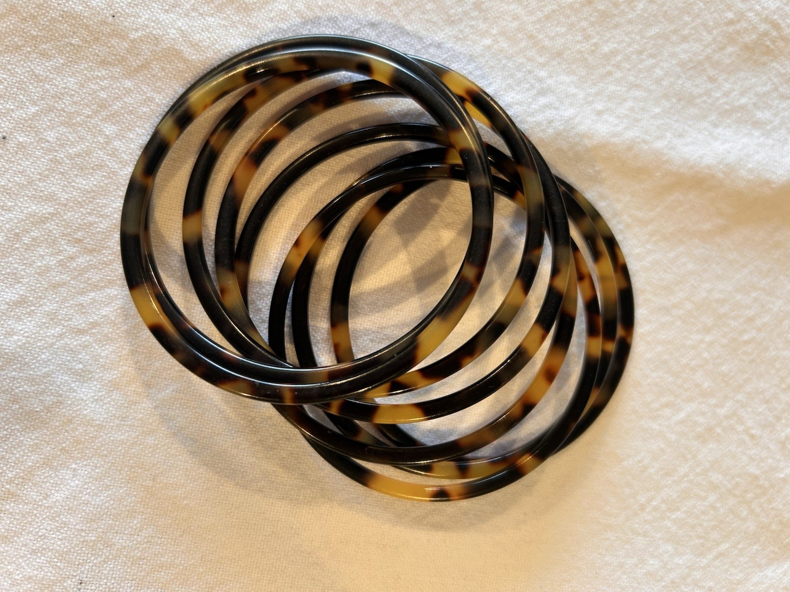Lot of Vintage Lucite & Plastic & Acrylic Bangle Bracelets – Cuffs 15 Pc Total