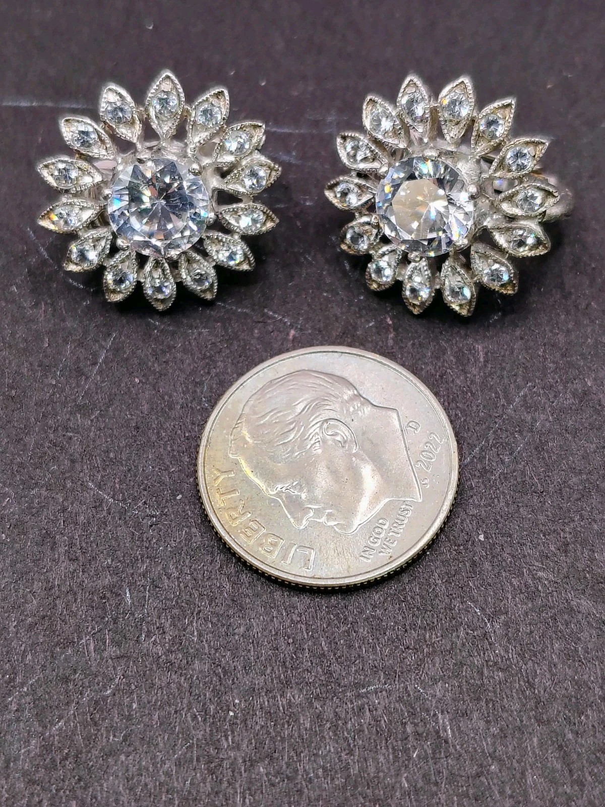 E527 Topaz/Crystal Starburst Clip On Earrings Marquise Halo Silver Tone Vintage