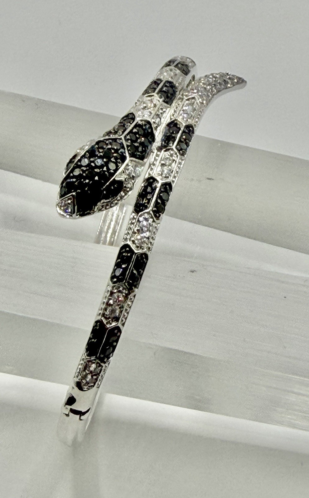 Vintage Black & Clear Crystal Hinged SNAKE Sterling Bangle Bracelet 7 3/4”