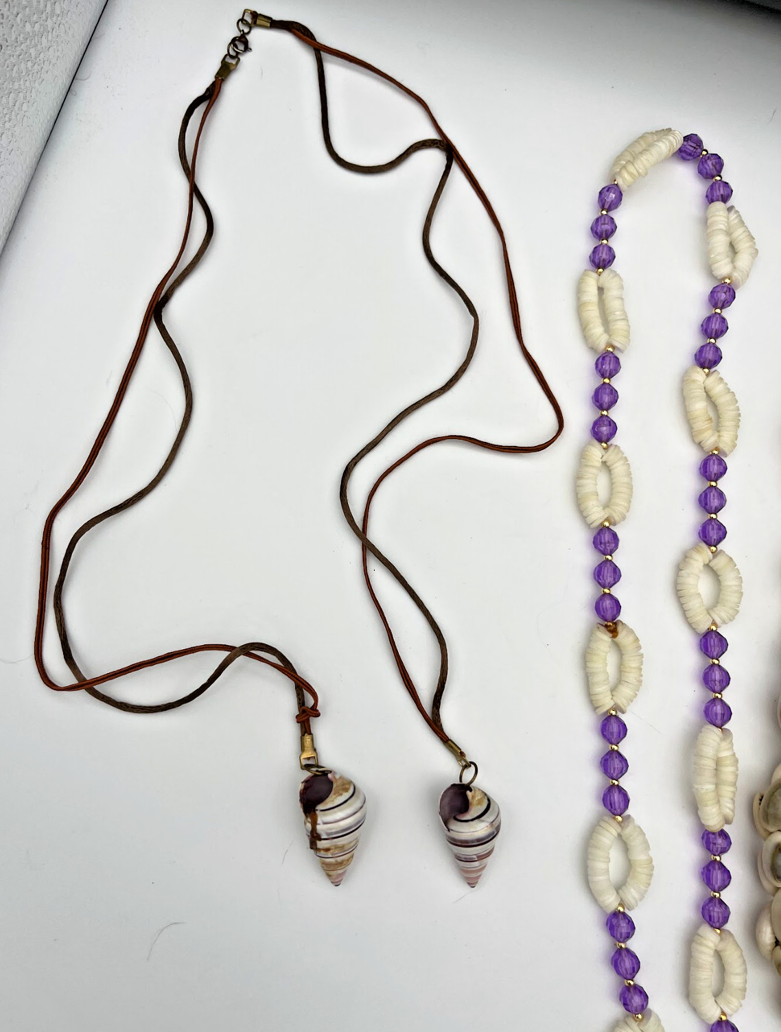 Lot of 5 vintage Necklace, shells, resin, metal and plastic beads, long & small