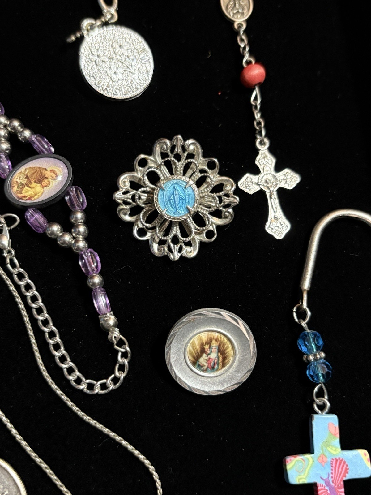 Vintage Religious Jewelry Lot 25 Pc Catholic Medallion Rosaries Few Marked Italy