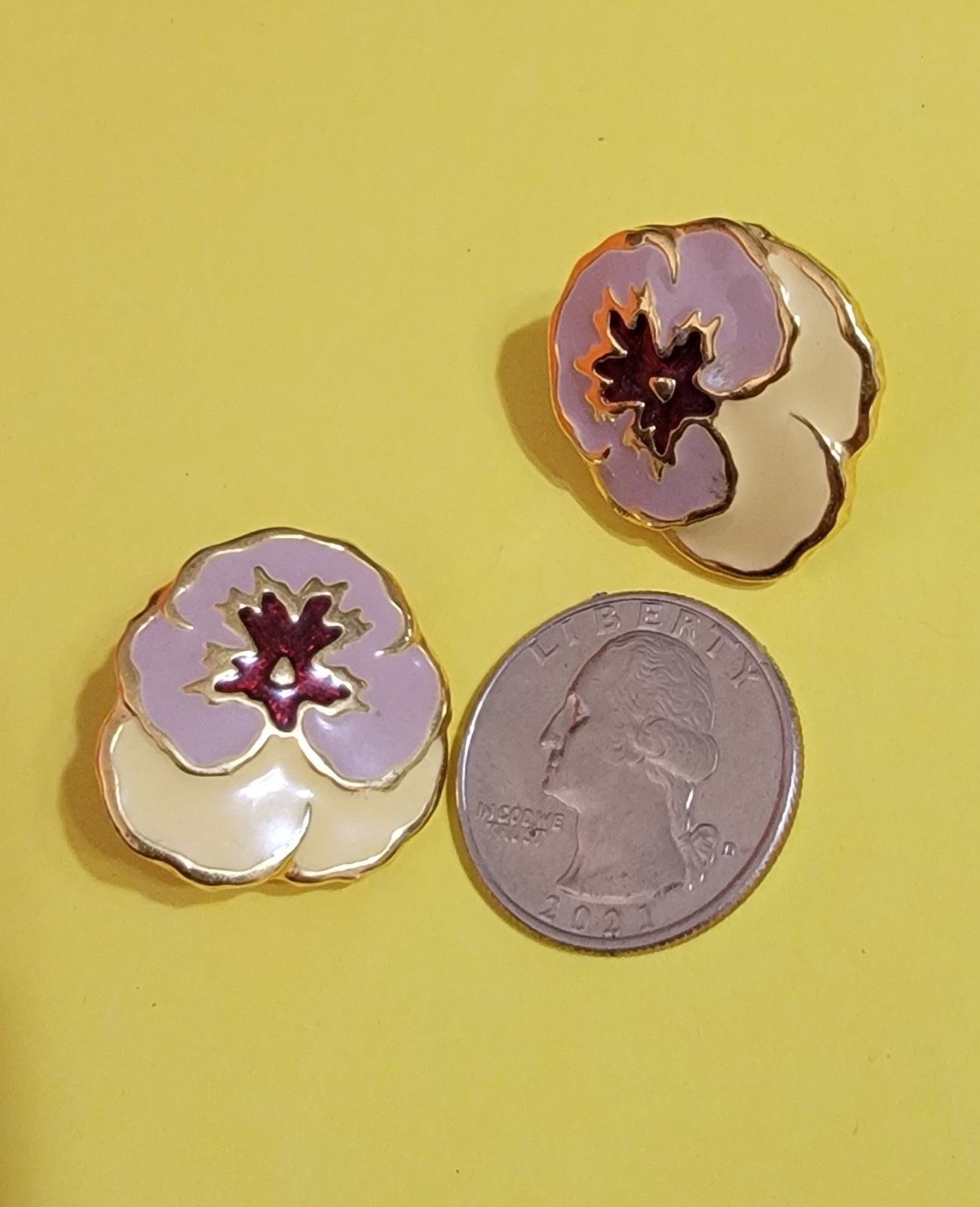 1990 Vintage Avon “Full Bloom” Pansy Clip-on Earrings