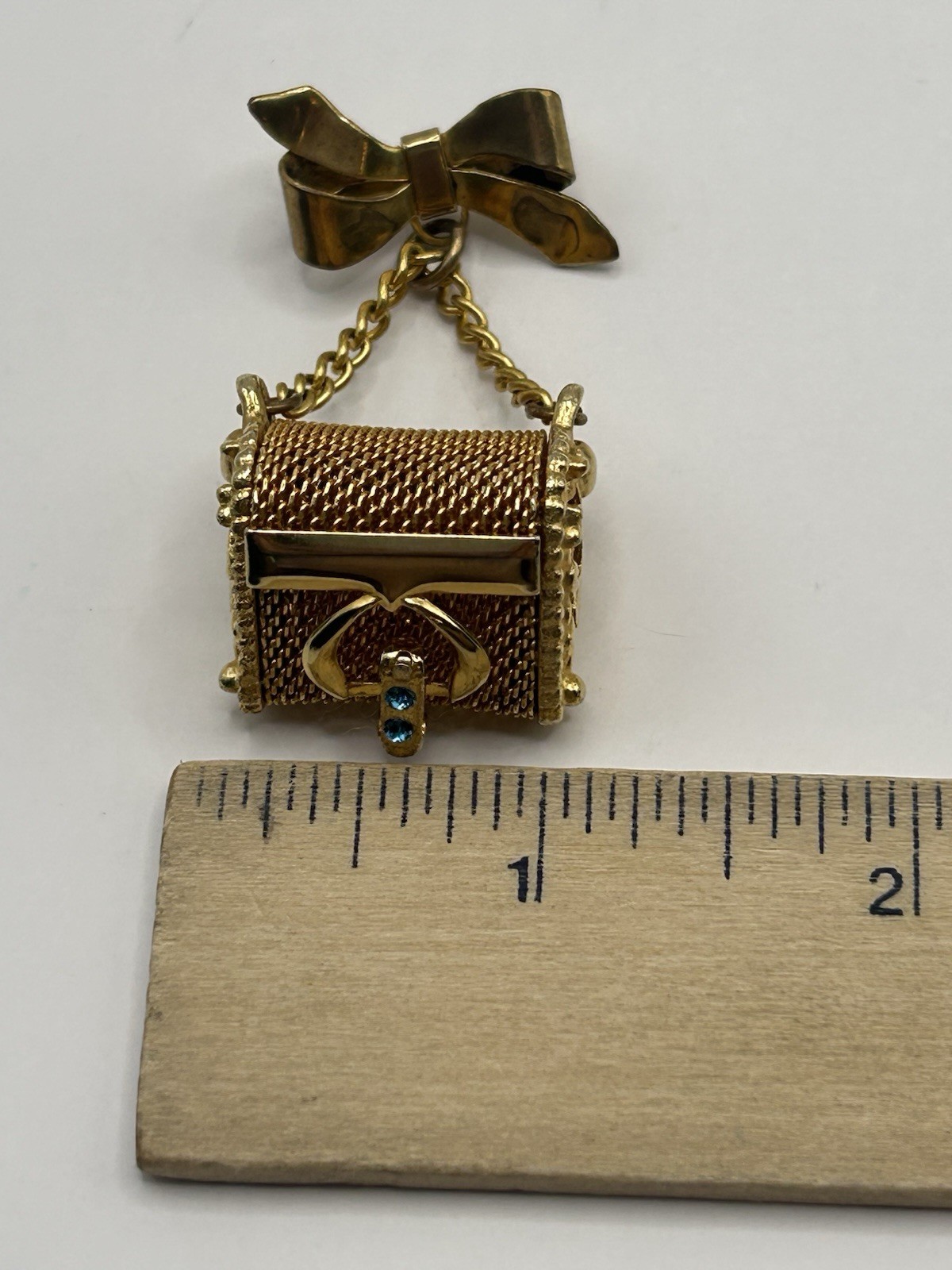 Vintage Gold Mesh Mini Coin Purse Brooch Bow Blue Charm Cottagecore Romantic Fun
