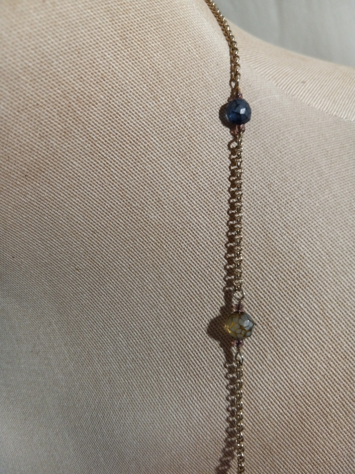Vintage Glass Graduating Dangle Teardrops Necklace Green Dark & light Blue 18″