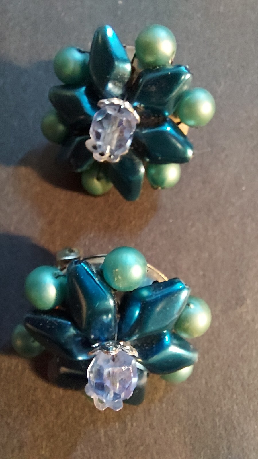 BEAUTIFUL SET VTG JAPAN BLUE/AQUA BEADED NECKLACE & CLIP EARRINGS 1952-?