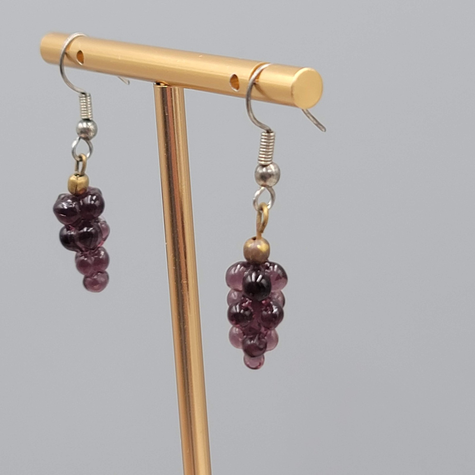 Vintage Purple Grapes Glass Bead Pierced Earrings Silver tone Dangle 3/4″