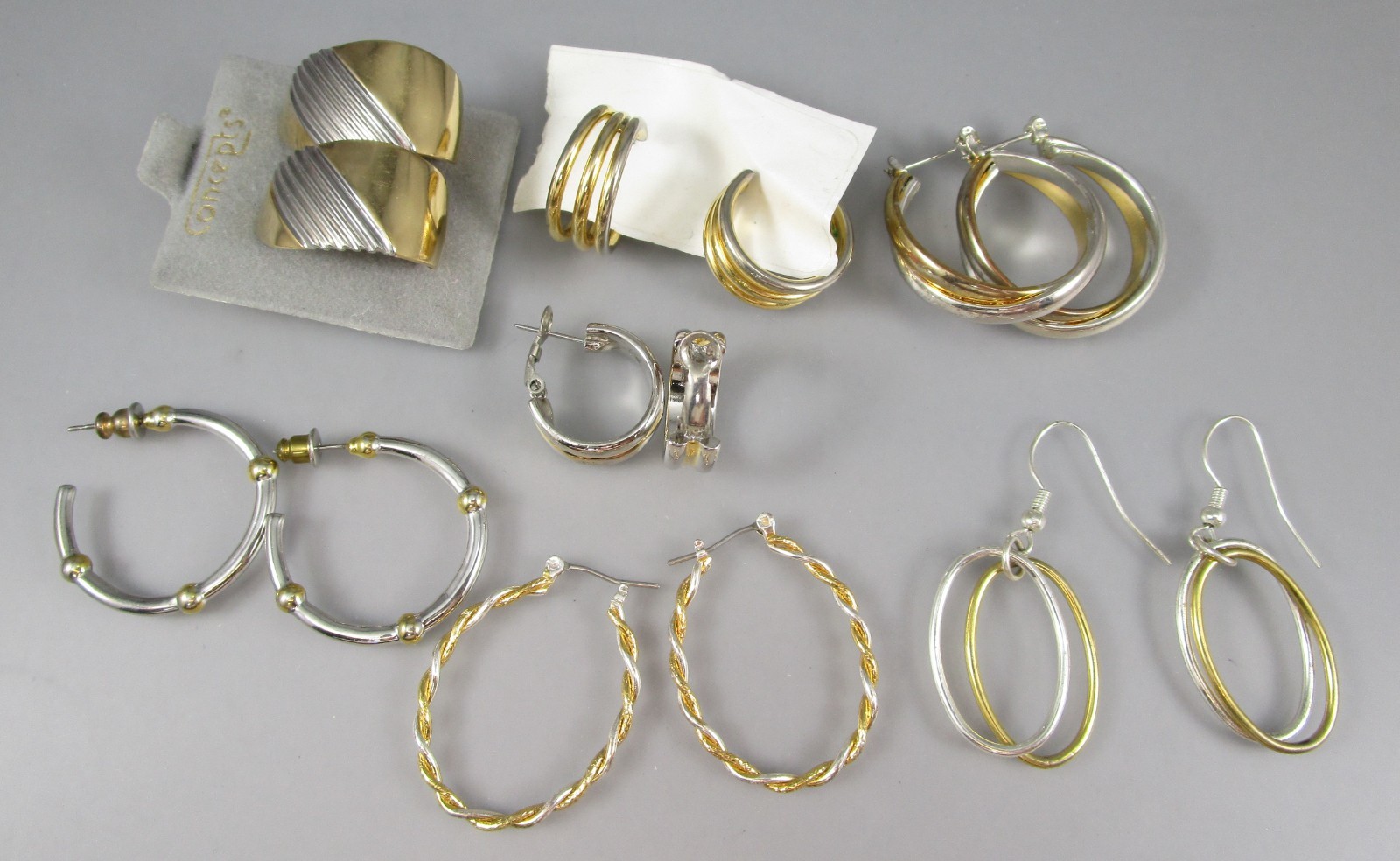 Vtg Mod Retro Varying Colors & Multi Styles LOT of 7 Post Pierced Earrings 151X