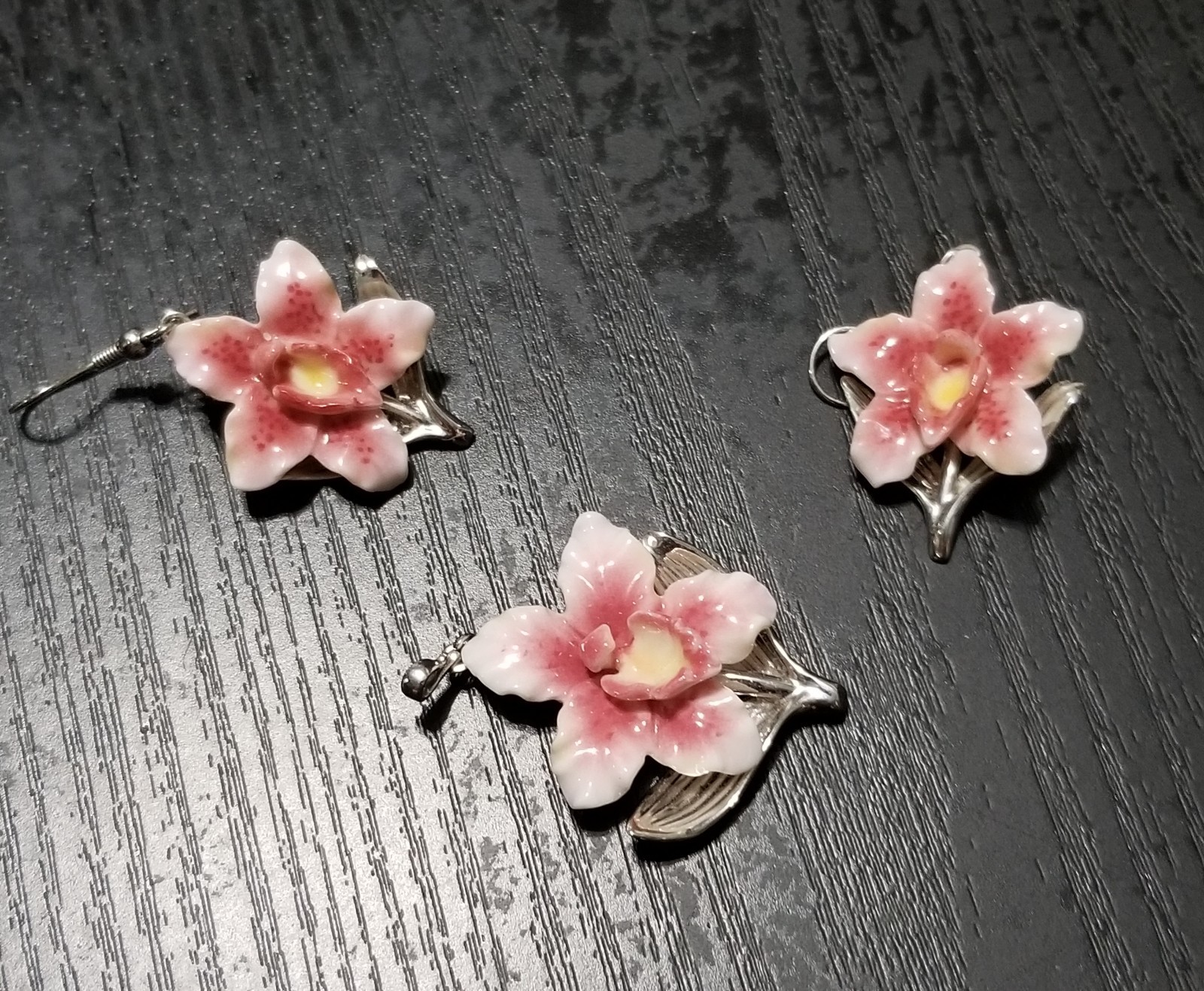 Franz Porcelain Orchid Necklace & Earrings Set – Discontinued, Signed Near Mint