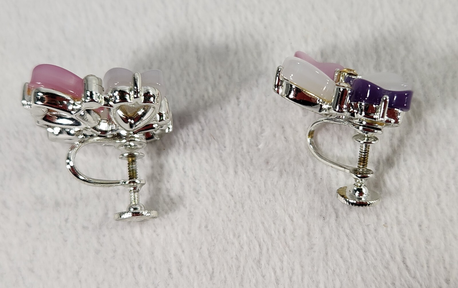 Lisner Signed 4 Heart Purple Pink White Lucite & Rhinestones Earrings Screw Back