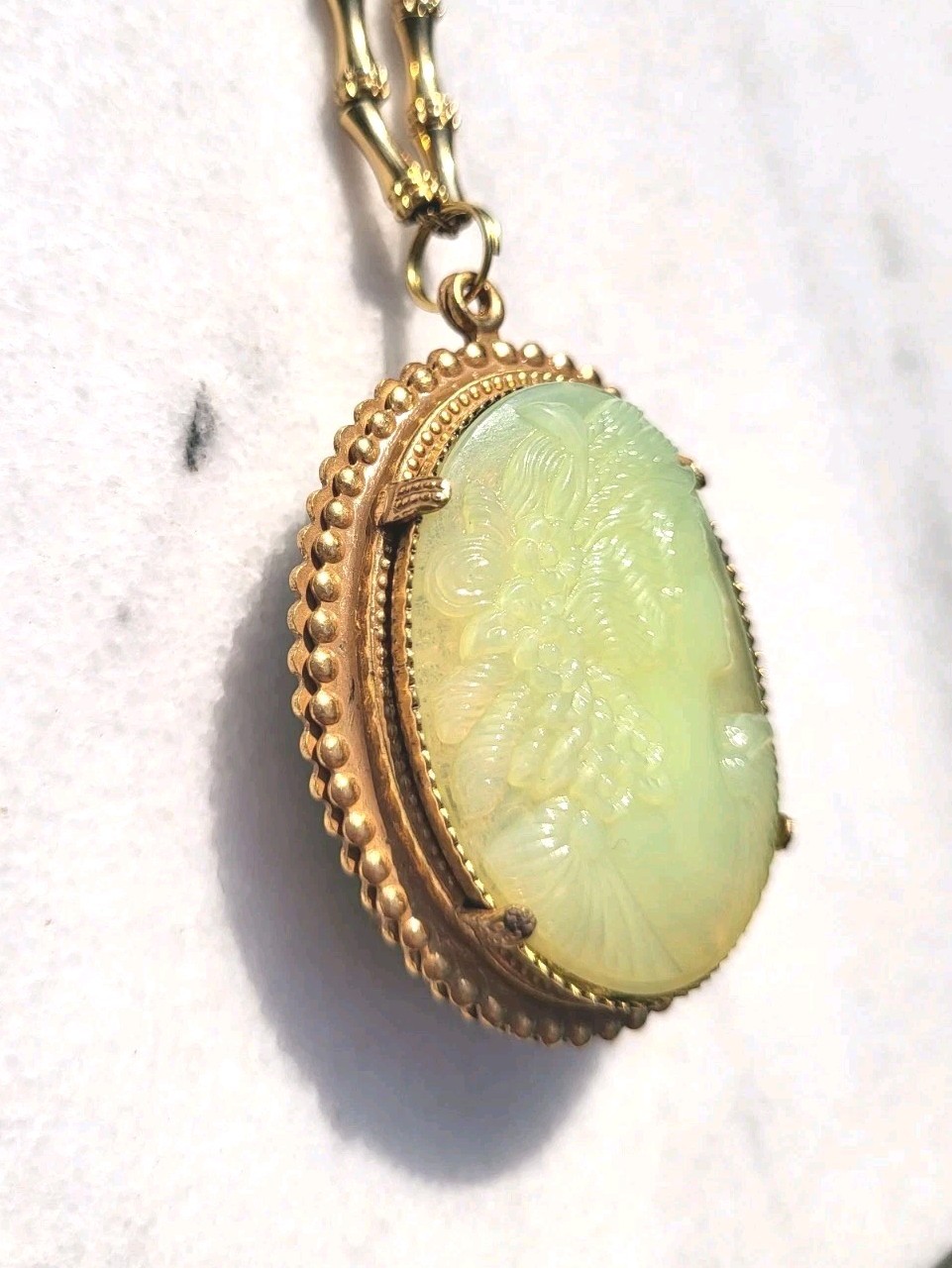 VINTAGE HASKELL 2 LADY CAMEO’S URANIUM GLASS PENDANT MONET BAMBOO NECKLACE OOAK
