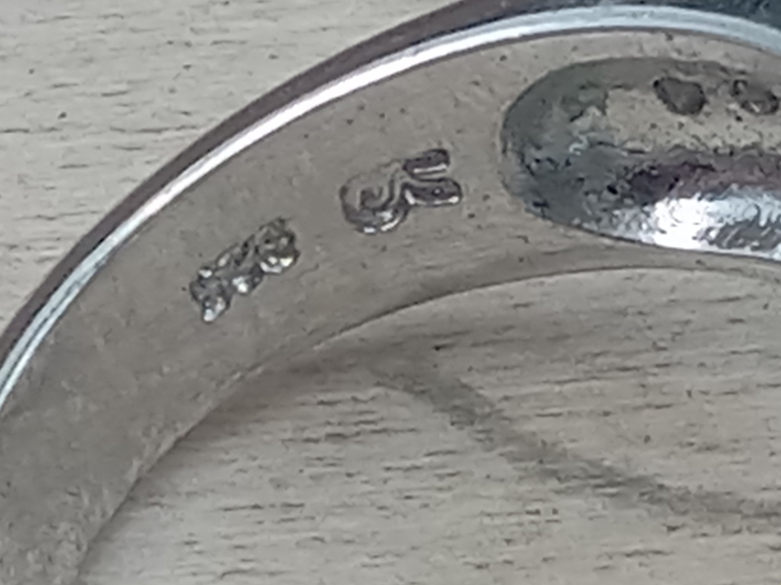 Sterling Silver Ring w. Blue Topaz Oval Center Stone & Clear Trim Stones: Size 6