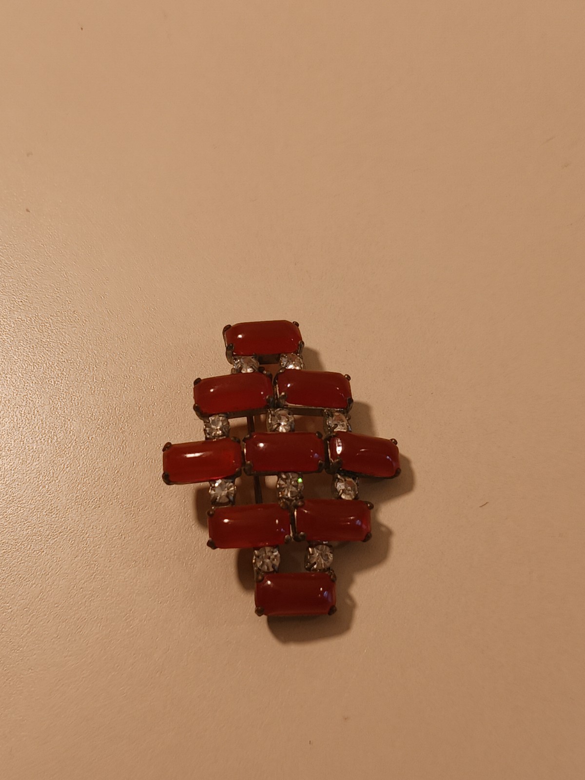 Vintage Art Deco Red Carnelian Agate Brooch Pin Rhinestone Silver Tone Grid Desi