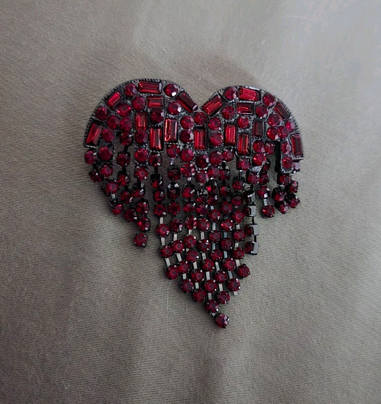 Art Deco Style Red Rhinestone Heart Shaped Brooch
