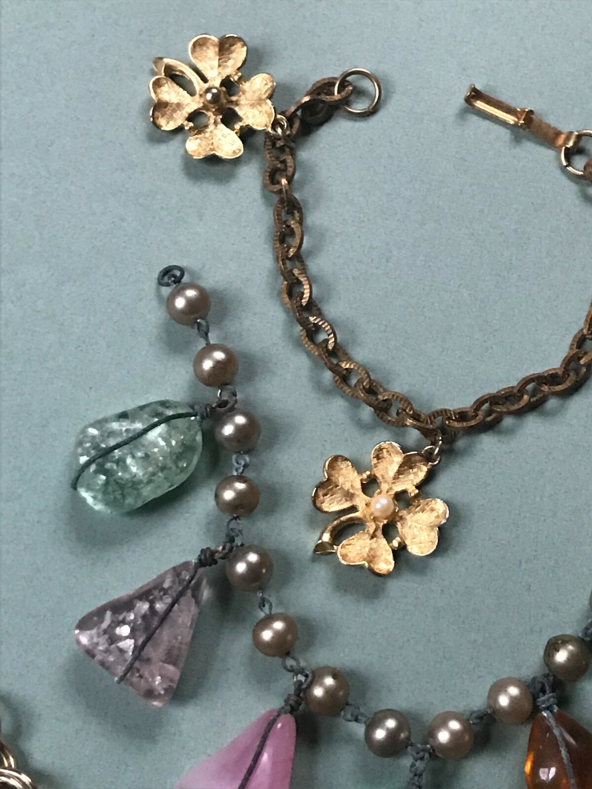 Vintage Lot of Variety Goldtone Four Leaf Clover Wire Wrapped Glass Charm Bracel