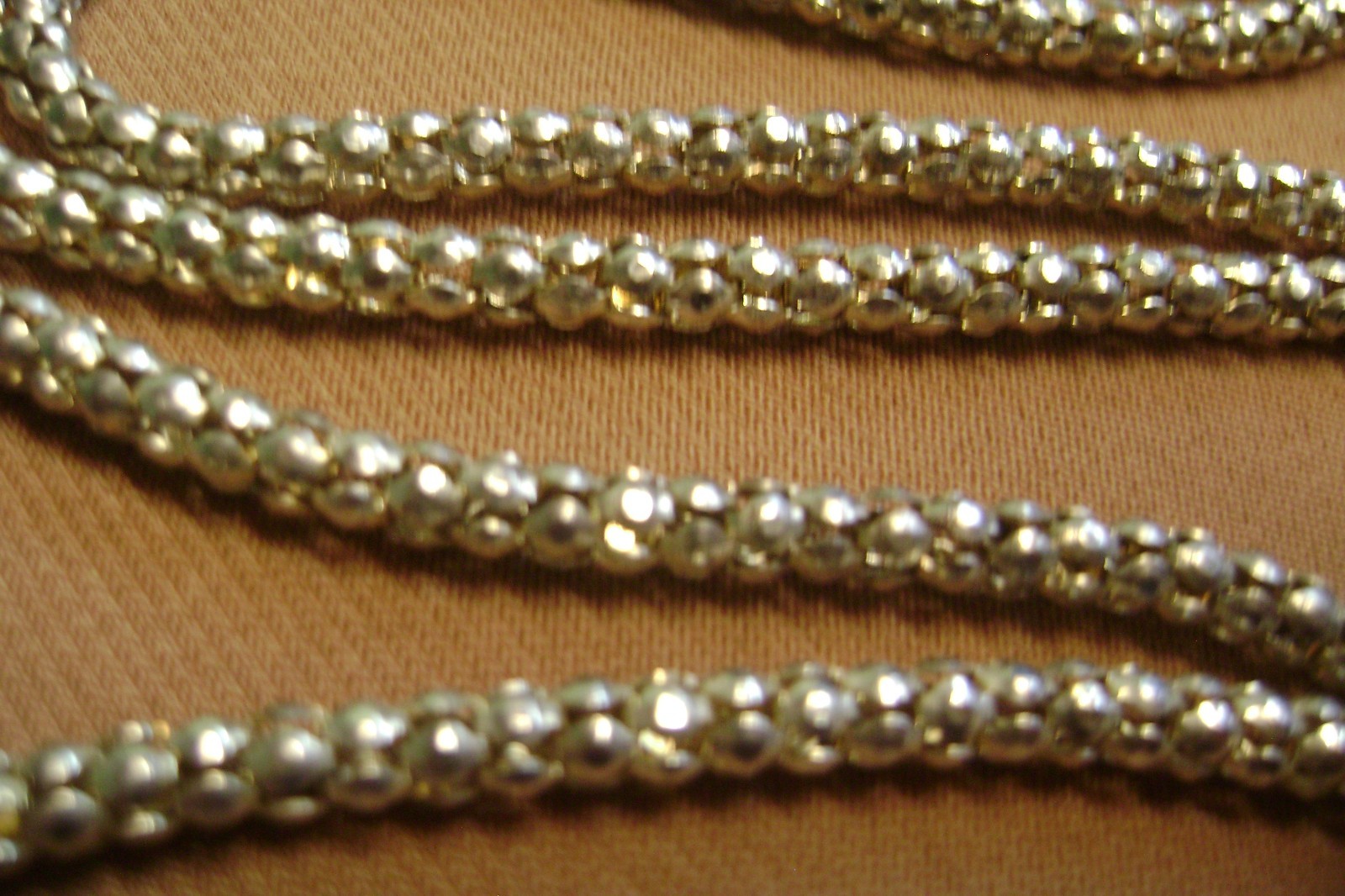 VINTAGE 18KT. GP WHITE GOLD 24″ POP CORN CHAIN NECKLACE