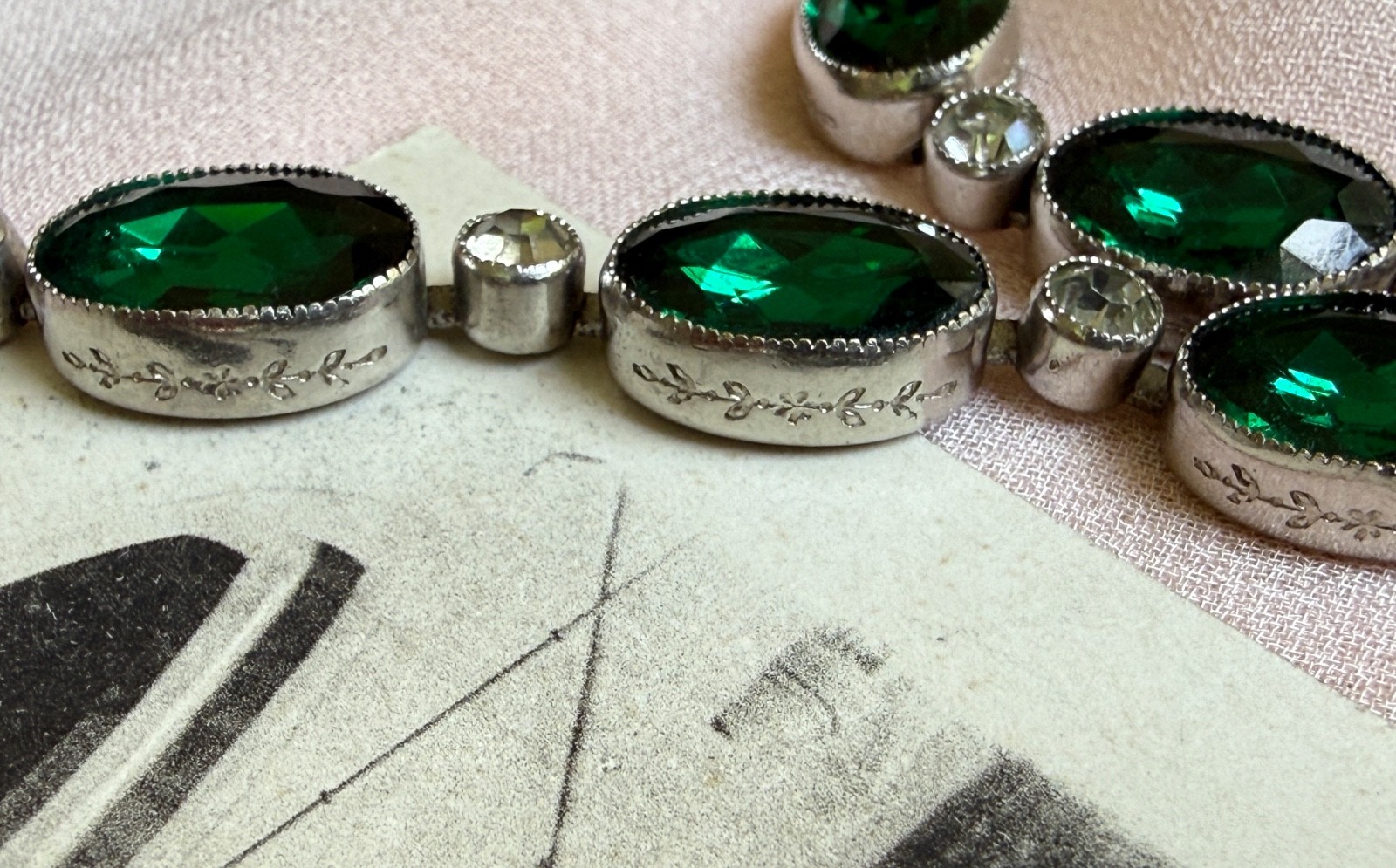 Very Nice Deco/Edwardian Emerald Paste Riviere – Silver Tone/Closed Back