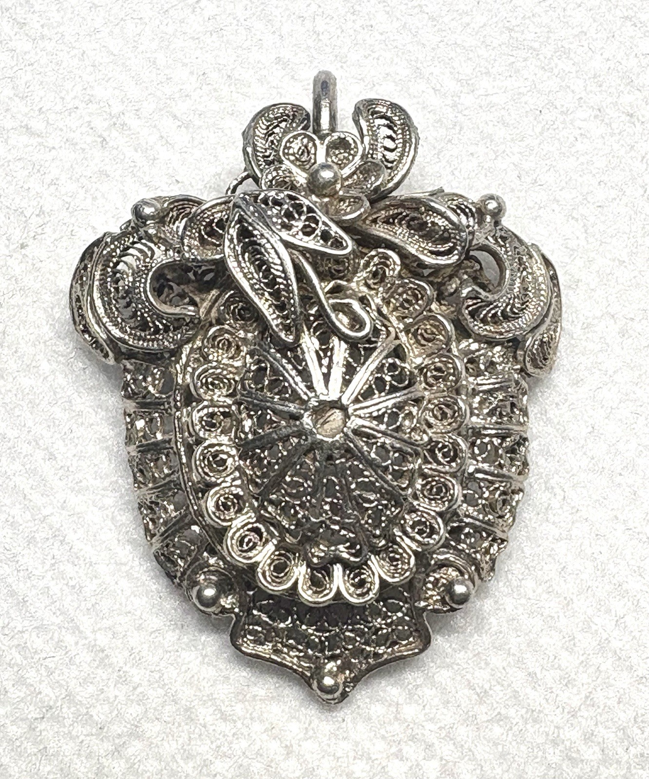 1900s Filigree Antique 1.4“x1.32“ or 39×29 mm 925 Sterling Silver Pendant 6.2g