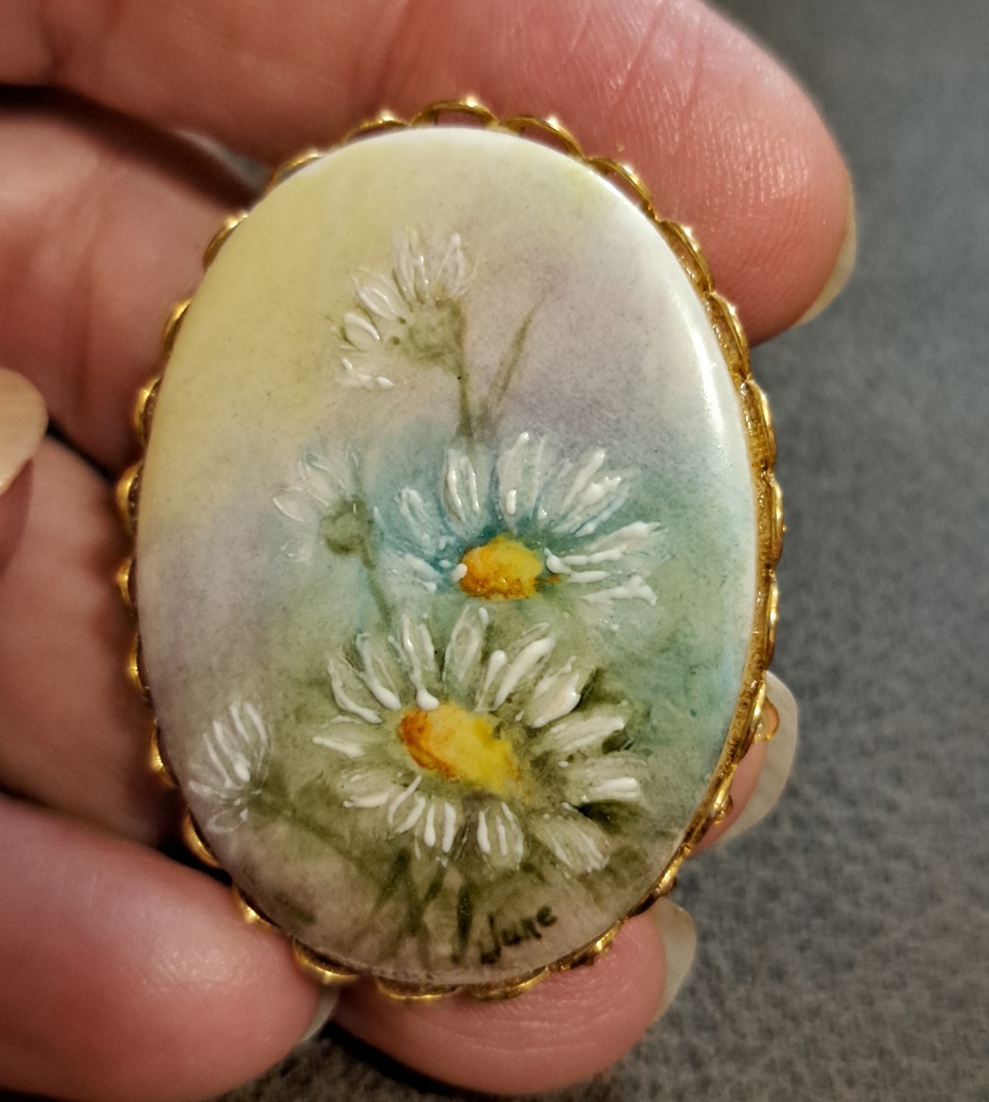 Vintage Gorgeous Porcelain Hand Painted Flower Oval Brooch Floral Pin 2” By 1.5”