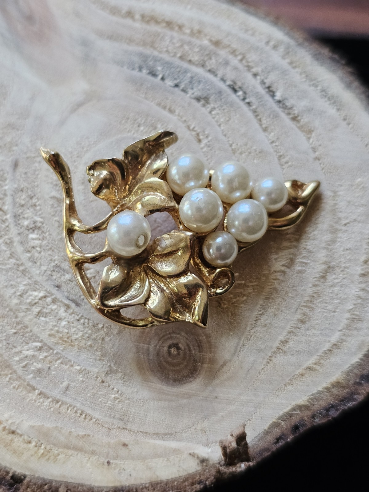 Vtg Lot 3 Brooch Grape Bunch Vine Clusters Imitation Pearl Gold Tone Fruit Pin