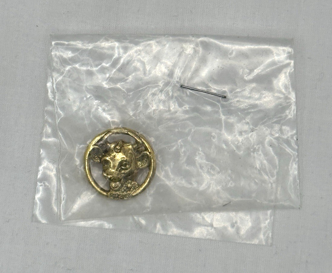 Vintage BORDEN DAIRY ELSIE THE COW Gold Tone Pin Brooch NOS