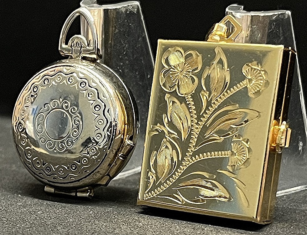 Vintage lot x2 locket photos “Coro” 4 photo way, Art Nouveau, amazing pieces
