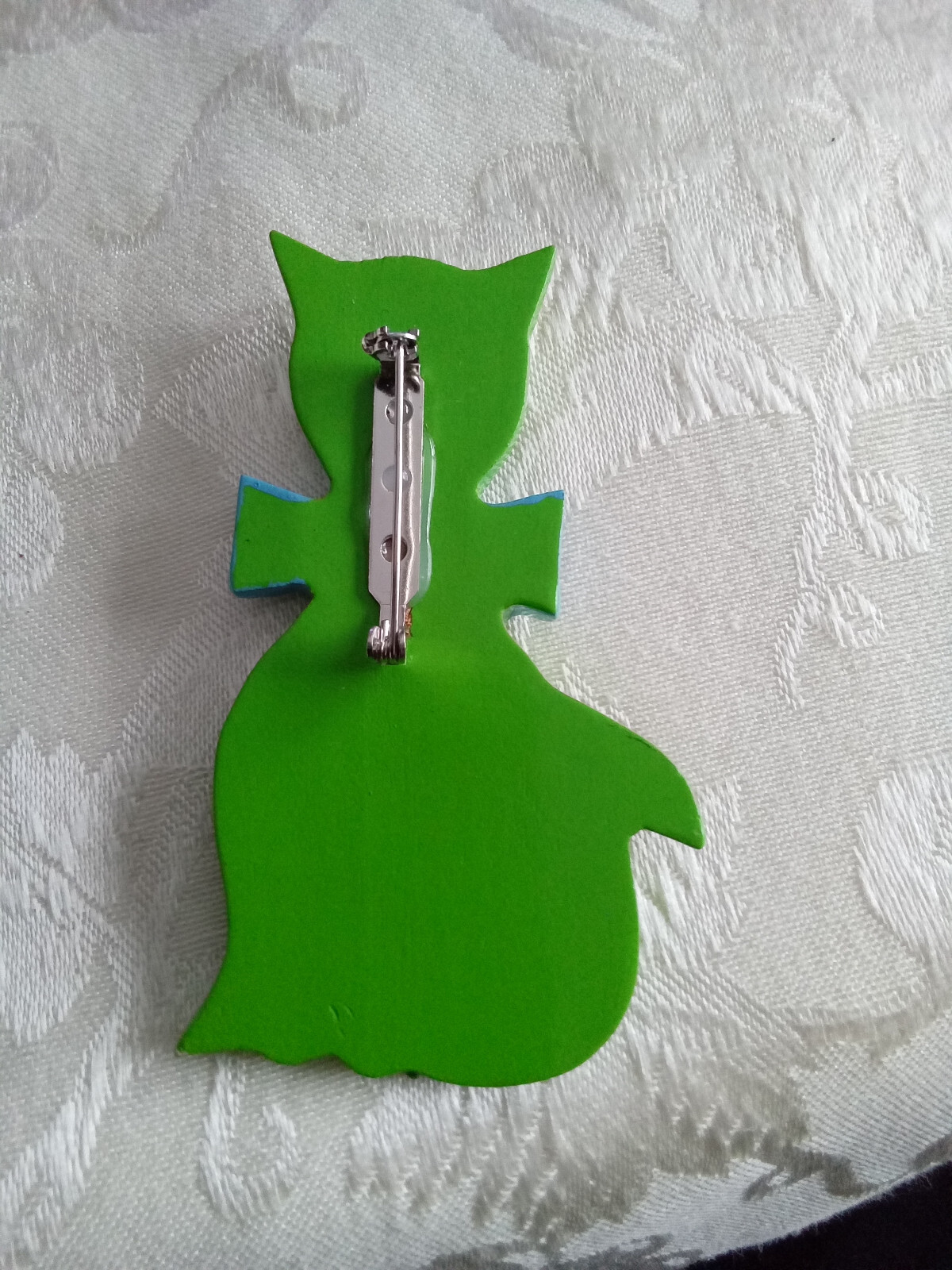 Artsy CAT Pin Vintage Wood Handcrafted Brooch Bright Green Shiny Enamel Finish