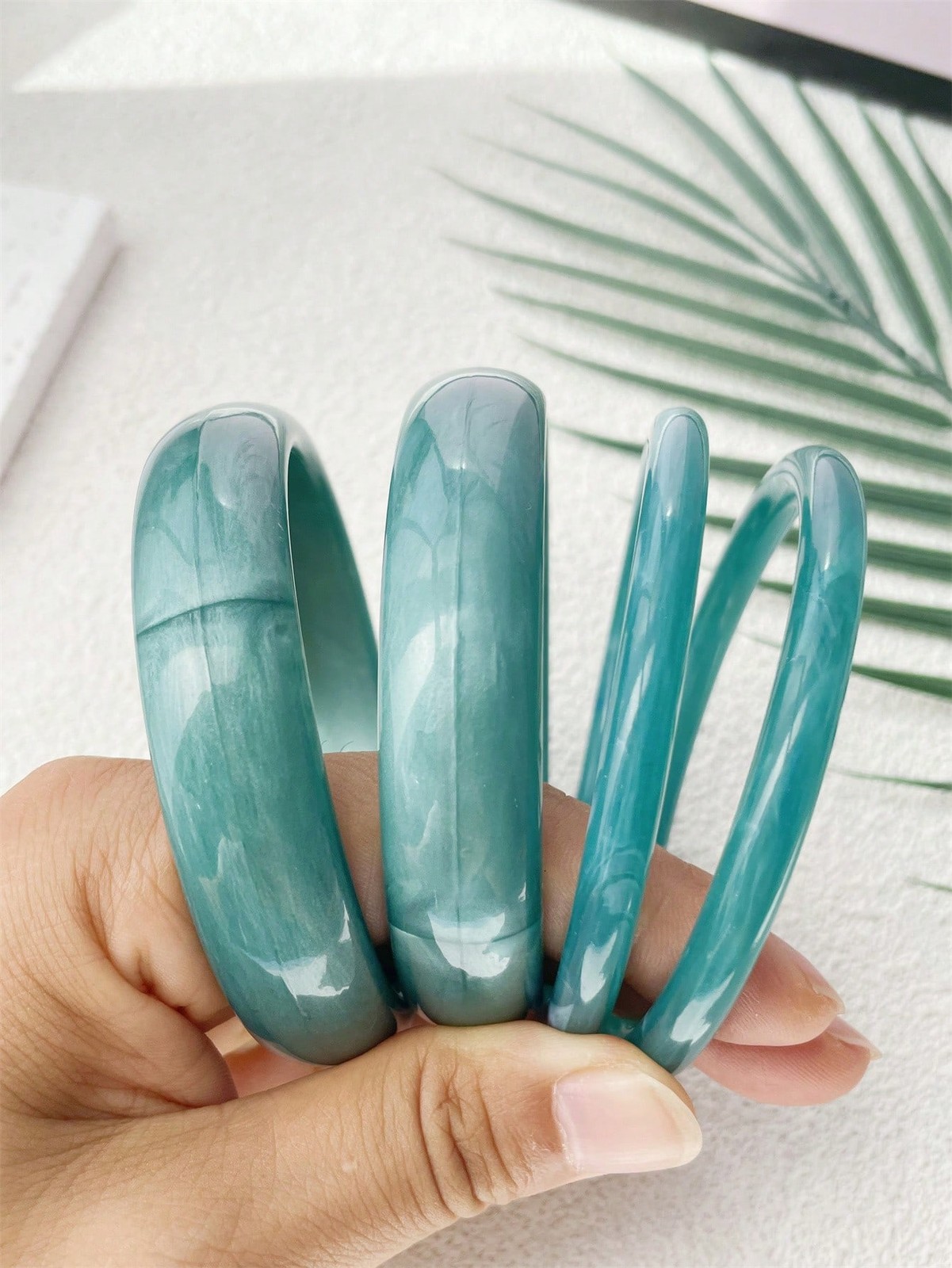 4pcs Multicolor 30 Resin Acrylic Bangle Bracelets For Women Daily Wear
