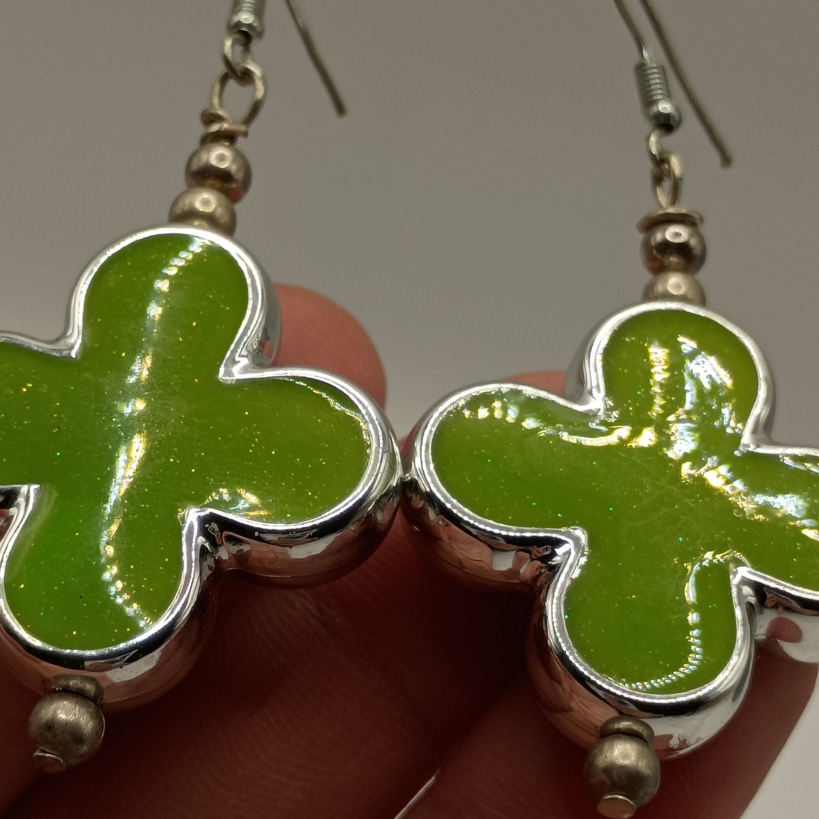 Vintage Retro Pop Art Lime Green Enamel Glitter Clover Dangle Earrings Silver