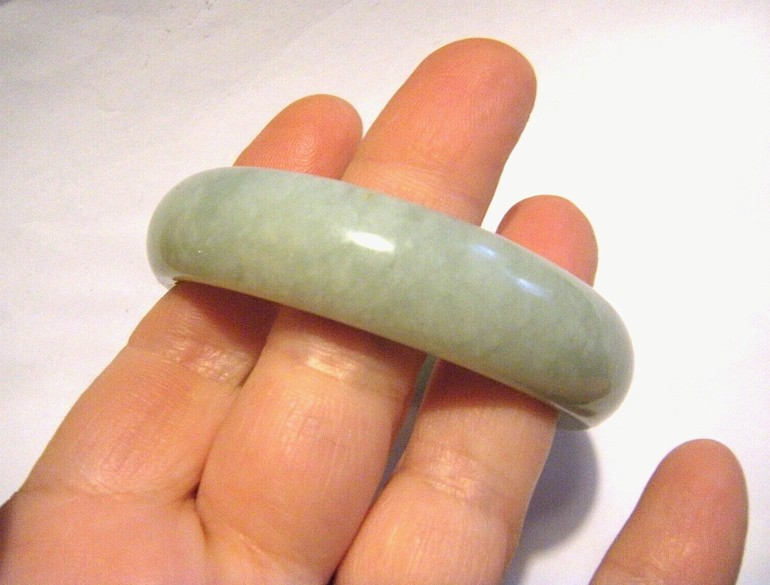 Vintage Asian Pale Creamy Green Nephrite Jade 5/8″ Wide Bangle Bracelet 7 1/4″