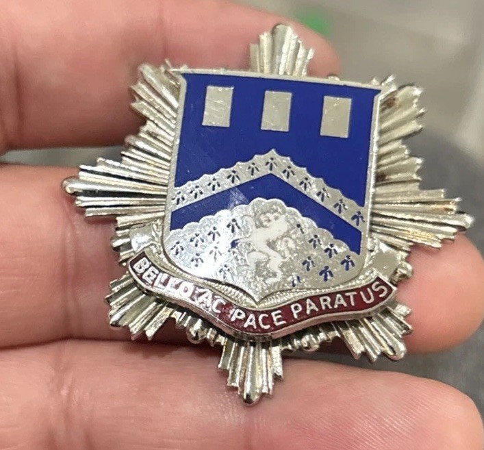 Vintage WWII Bello AC Pace Paratus Silver Tone Sweetheart Batallion Brooch Pin