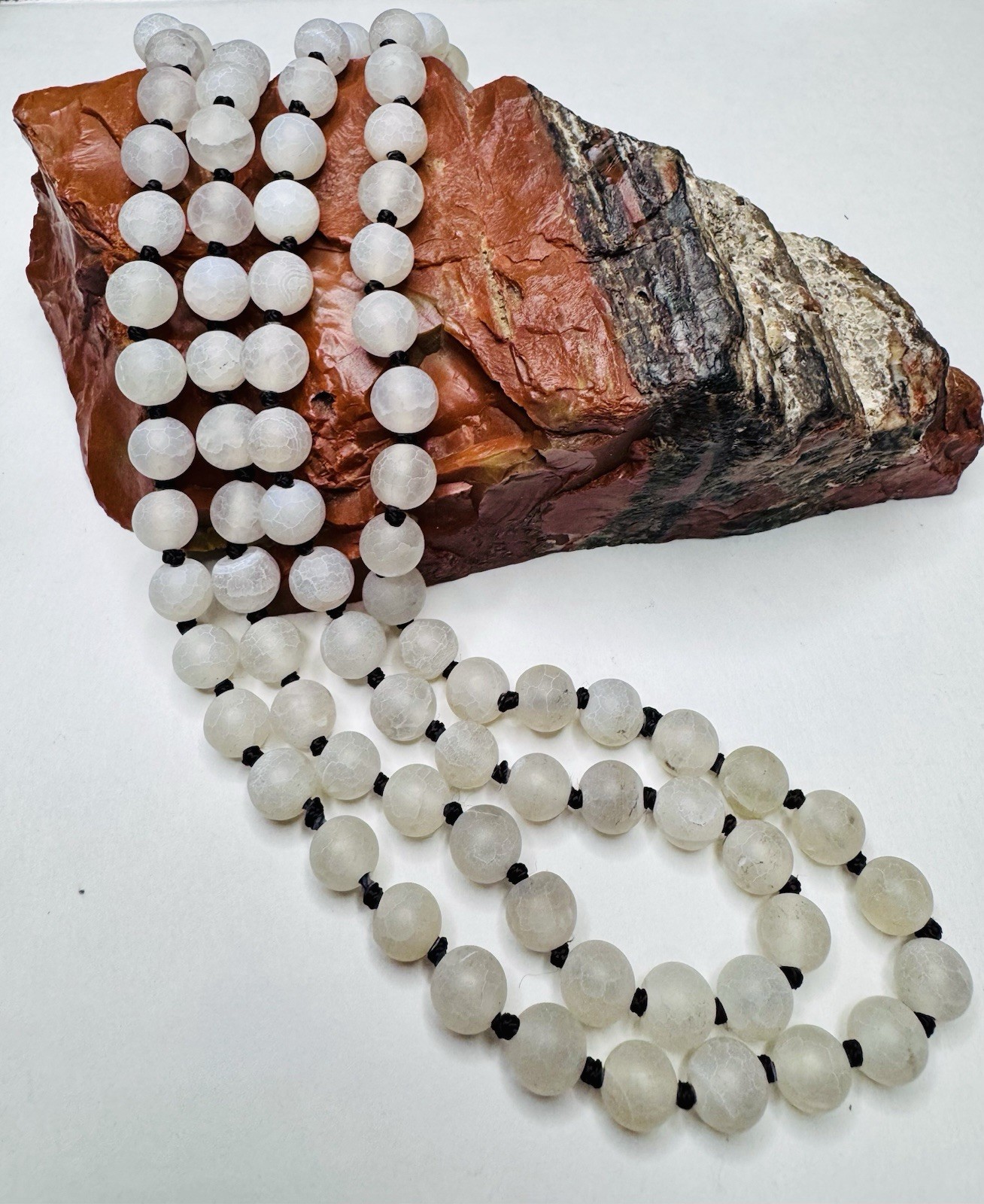 Vintage Frosted Crackle Chalcedony Beaded Necklace 34” UV Reactive 8 mm 66 Grams