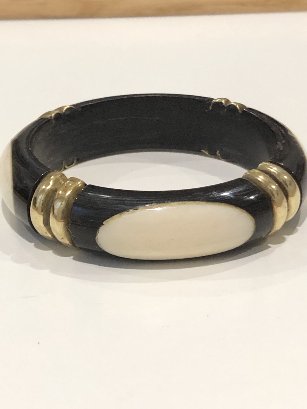 Vintage Bracelet Wood And Lucite And Brass 2.5 In By 1/2 In Estate Jewelry