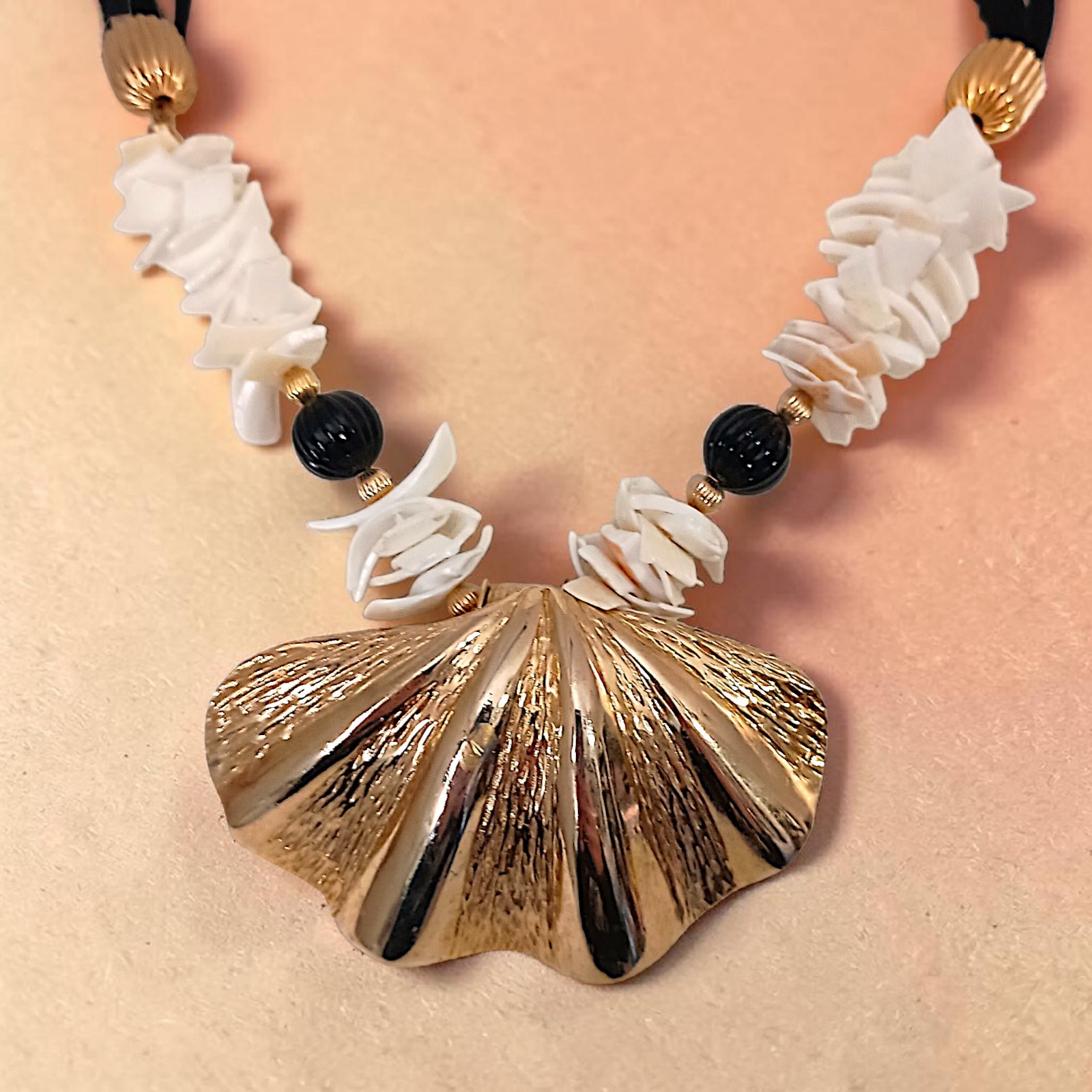 Gay Boyer Scallop Shell Necklace Vintage Corded Chunky Maximalist Coastal Beachy