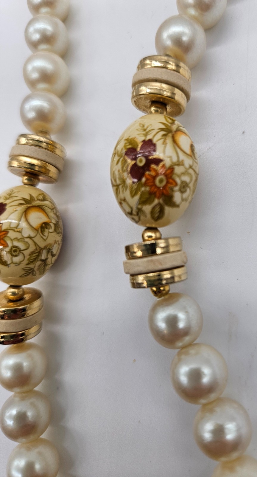 Vintage Japan Faux Pearl Painted Floral Flower Bead 26” Necklace