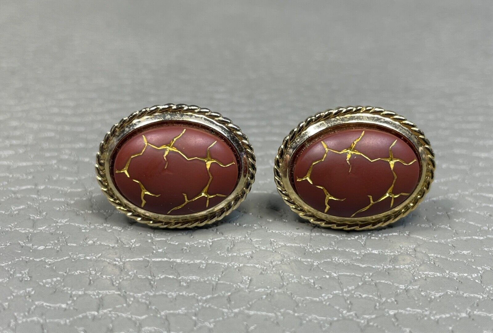 Vintage Gold Vein Copper Tone Agate Yellow Gold Plated Cuff Links