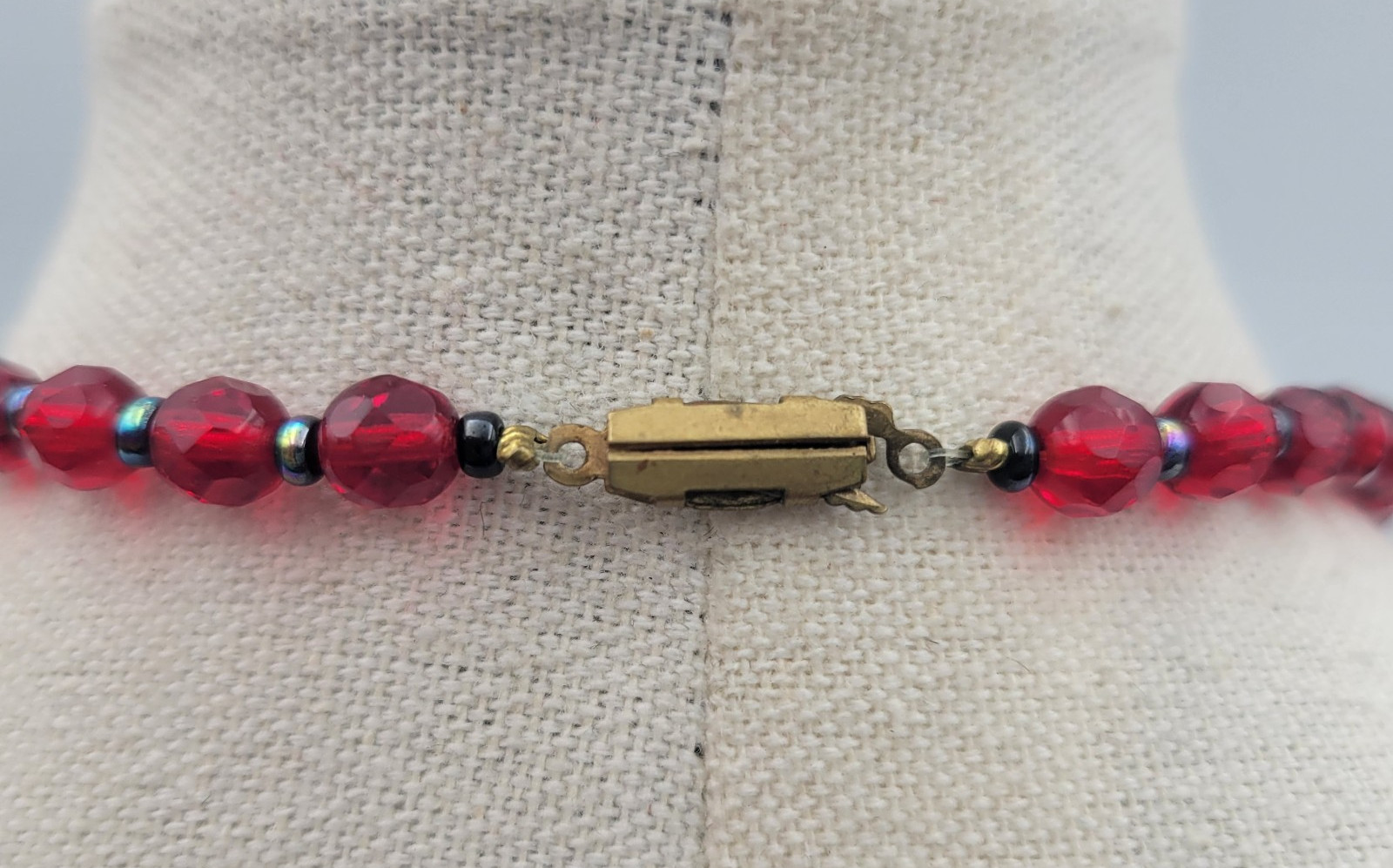 Vintage Red & Iridescent Purple Glass Faceted Bead Necklace 16″