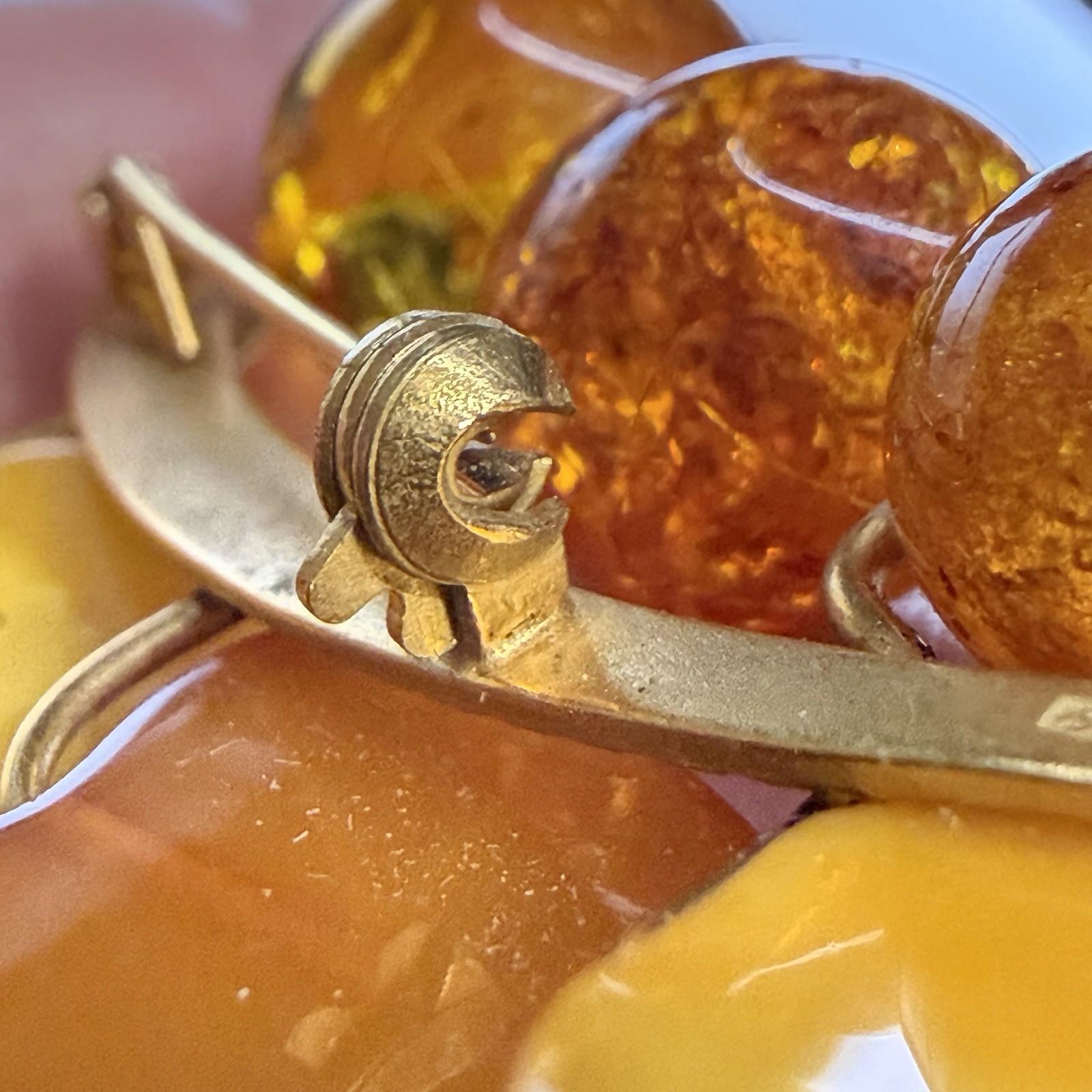 Vintage Russian 9RK Gold Tone Baltic Butterscotch Honey Amber Brooch Pin