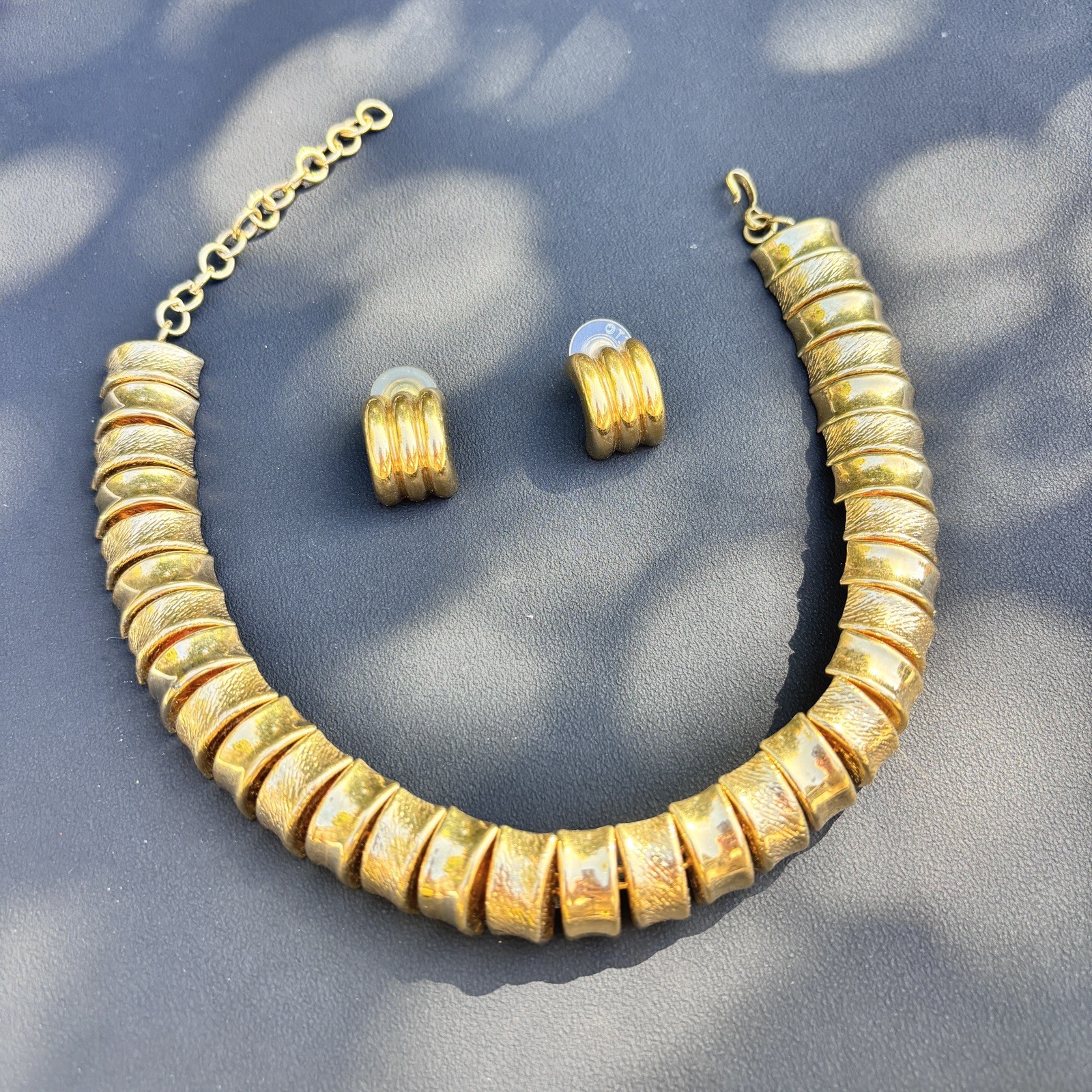 Vintage Monet Gold Tone Ribbed Necklace Earrings Set Chunky Statement 16 Inch