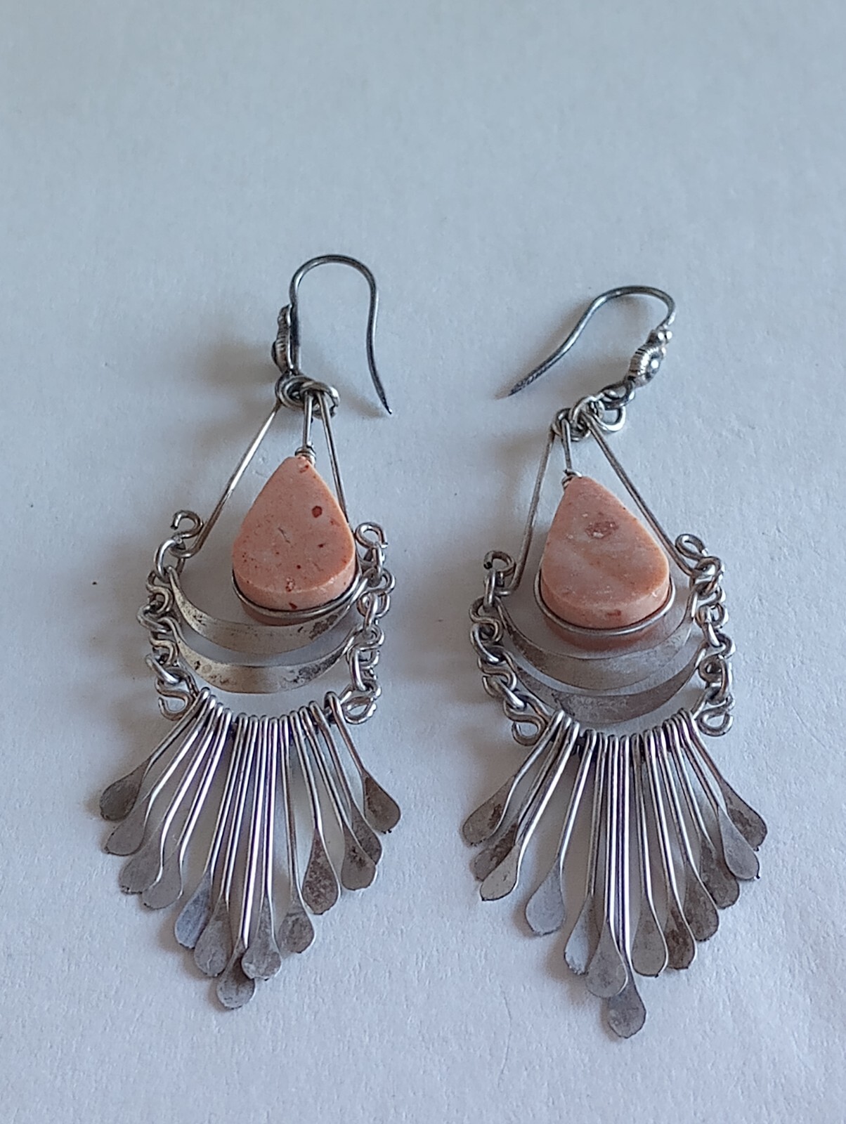 ESTATE LONG AGATE DANGLE EARRINGS PINK SALMON RARE DESIGN 3.5″ LONG
