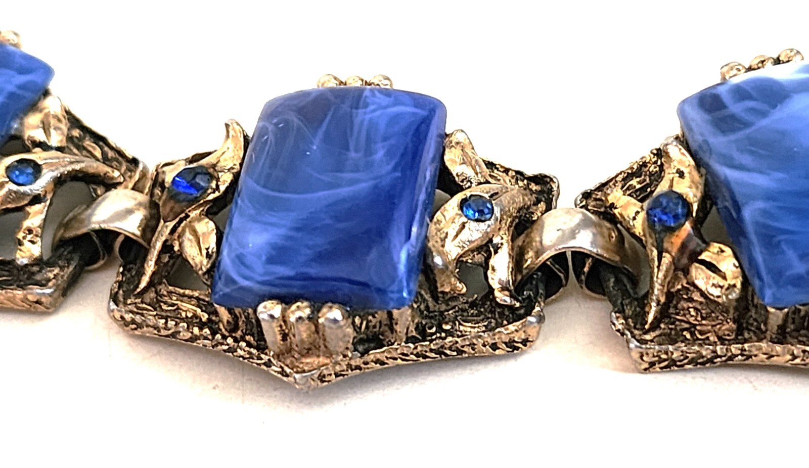 VINTAGE 2 1/4″ FILIGREE BLUE BROOCH & 7″ BLUE 5 STONE LINK BRACELET