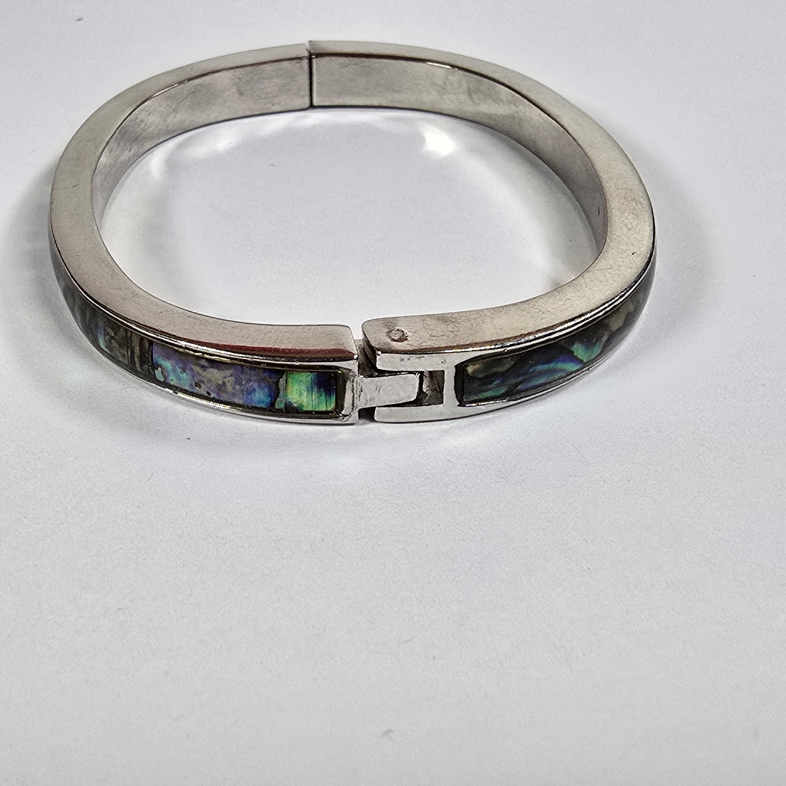 Silver Tone Abalone Shell Inlay Hinged Bangle Bracelet Oval Paua Style