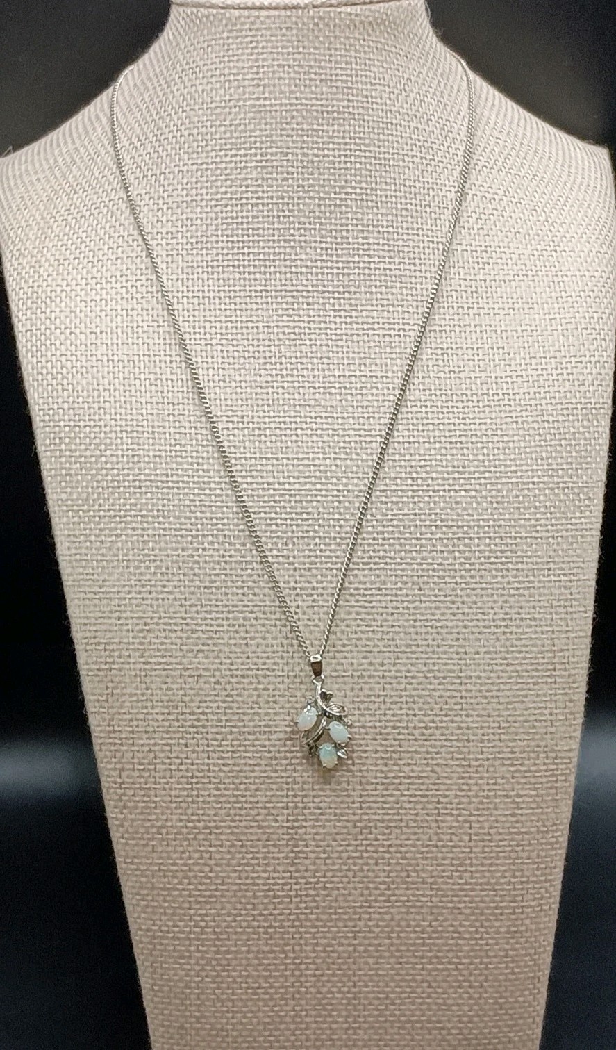 Vintage Opal Rhinestone Pendant Necklace Silver Tone Floral Cluster Vine 19″