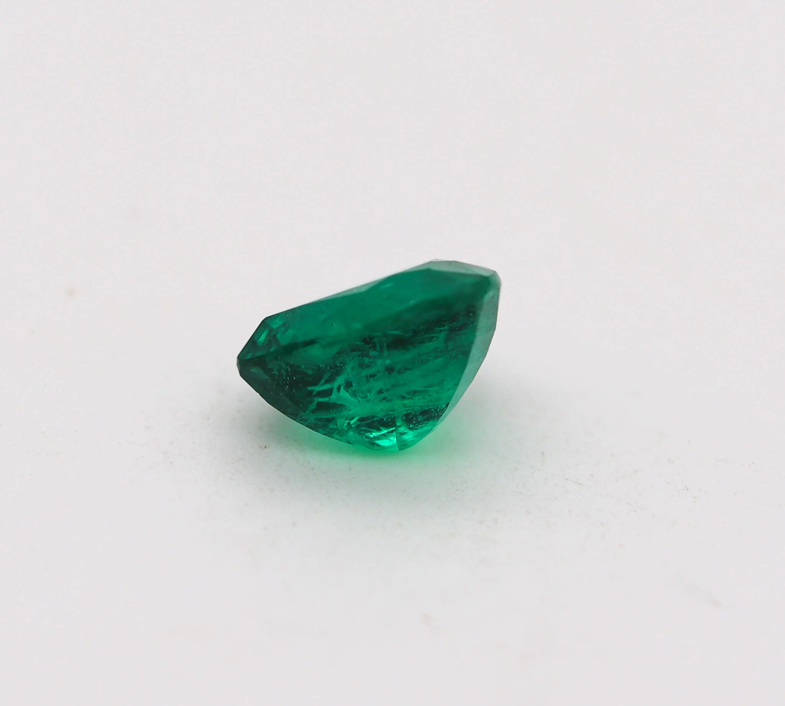 GIA CERTIFIED Emerald Heart Shape Vivid Green 5.07 Carats GIA-5222946776