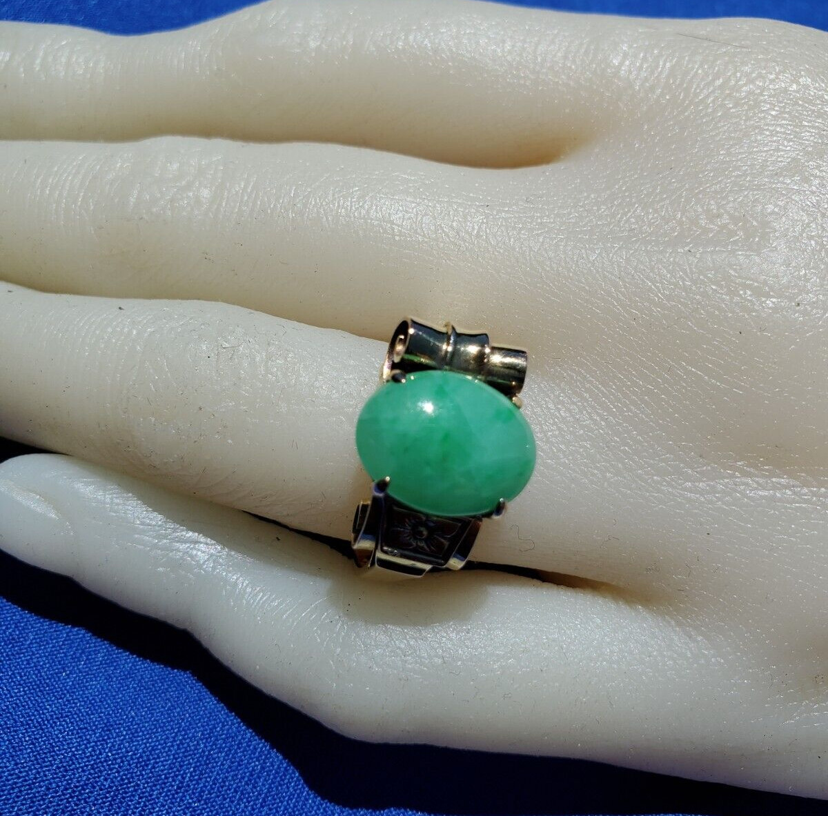 Original EARTH MINED Green Jadeite Jade Antique Engagement Ring SOLID 14K GOLD 8