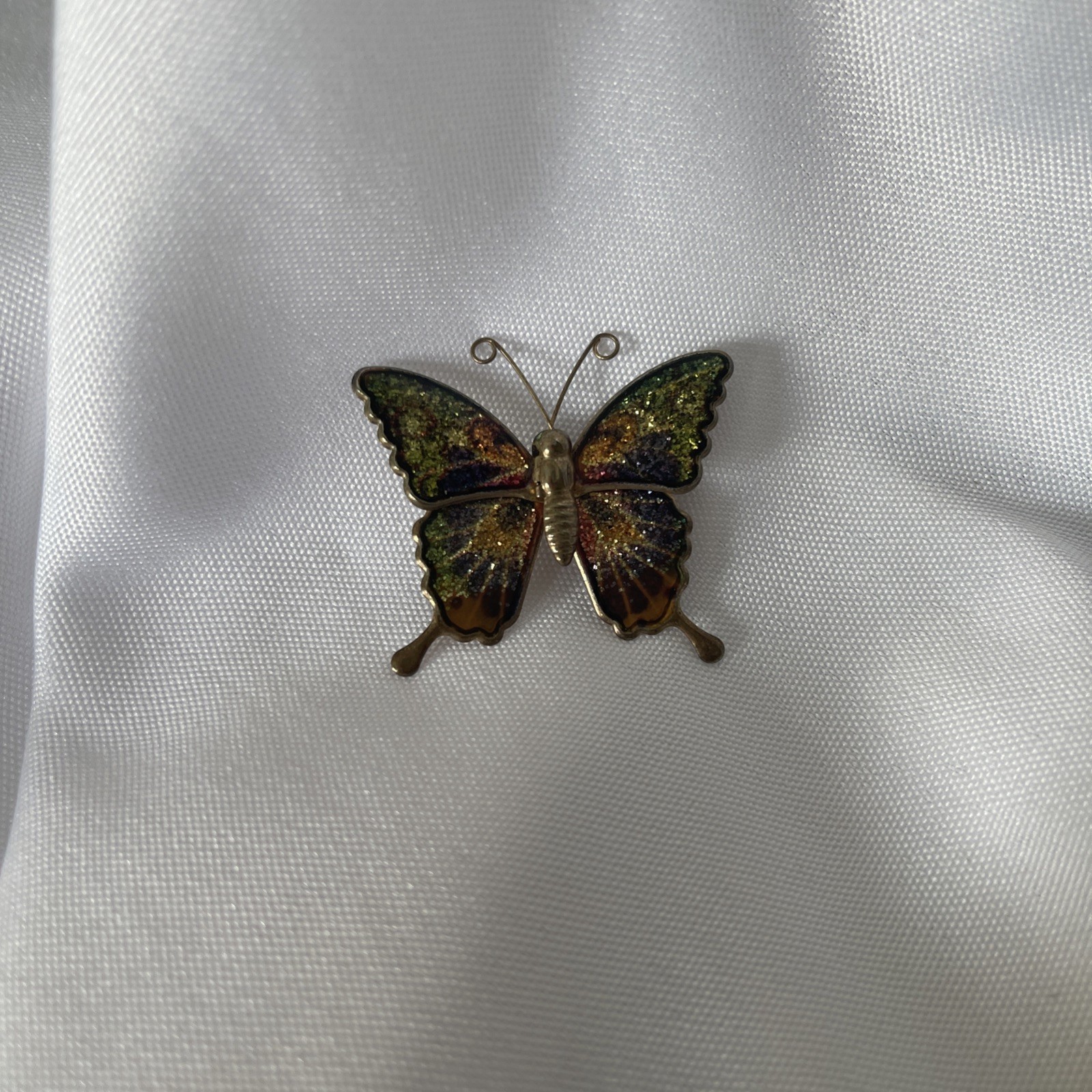 Vintage Gold Tone Butterfly Brooch Pin Green Red