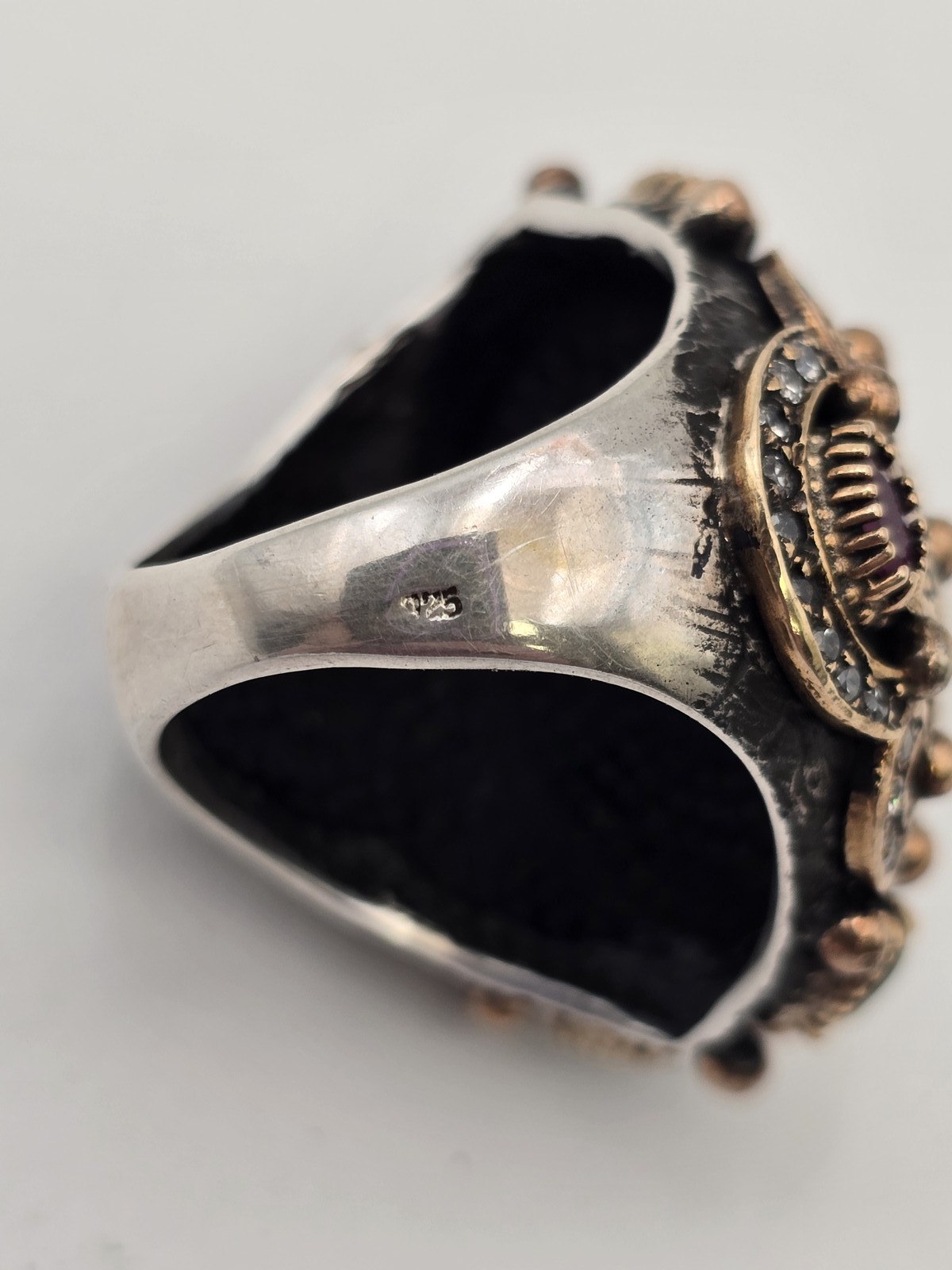 Vintage High Quality Costume Jewelry Ring Stamped 925 Size 8-1/4 Metal Gemstone