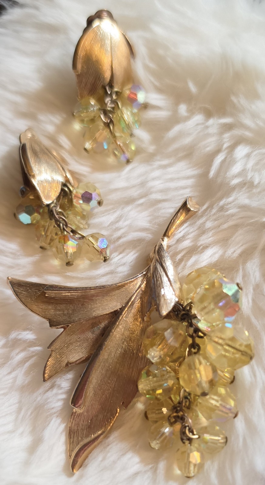 Vintage Yellow AB Faceted Glass Cascading Beads Brooch Earrings Jewelry Set