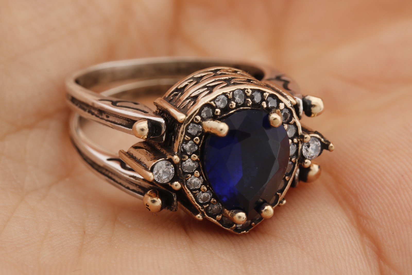 Turkish Reversible Drop Cut Emerald and Sapphire Topaz 925 Sterling Silver Ring